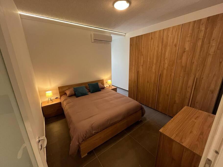 Penthouse St Paul'S Bay Διαμέρισμα Σεντ Πόλς Μπέι Εξωτερικό φωτογραφία